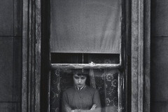 Charles Harbutt, Woman in Window, Yorkville New York, 1958.